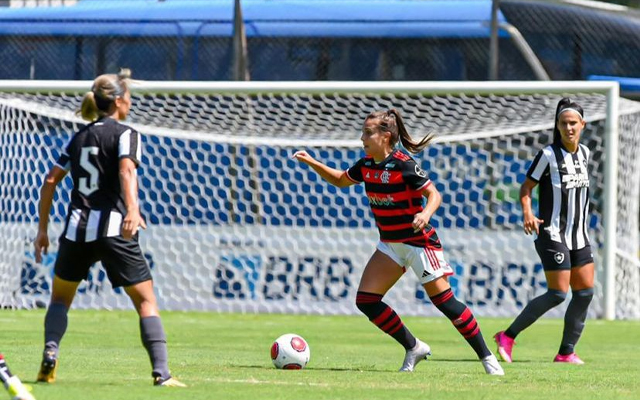 Flamengo é derrotado pelo Botafogo e perde liderança da Copa Rio Feminina