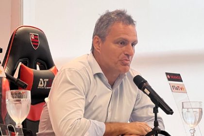 Bruno Spindel em coletiva pelo Flamengo