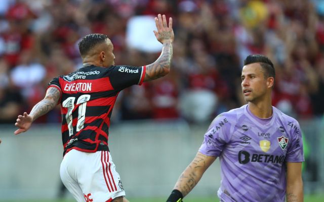 Flamengo derruba invencibilidade do Fluminense e se torna único time sem perder no Carioca