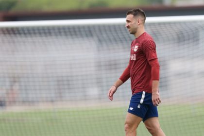 Léo Ortiz em treino do Bragantino