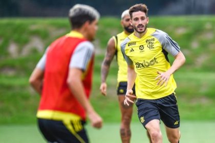 Viña em treino do Flamengo