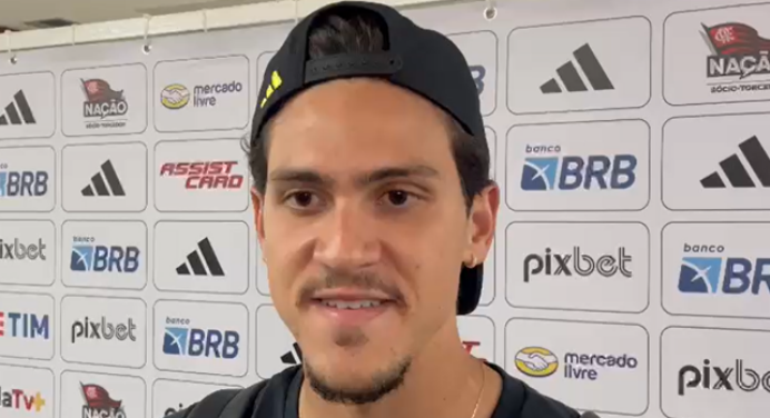 Pedro revela que jogador reserva do Flamengo é fundamental para bom momento: “Peça muito importante”