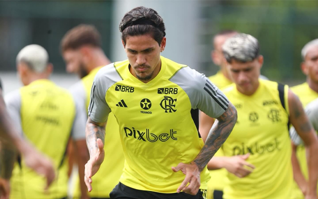 Pedro e Luiz Araújo em treino do Flamengo