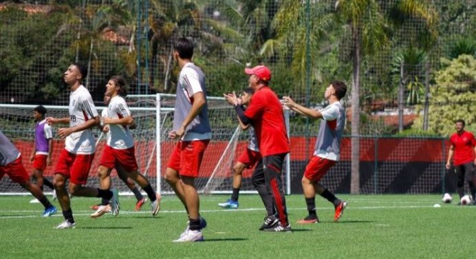 Com estreia de técnico, Flamengo sub-20 B goleia time profissional do Olaria