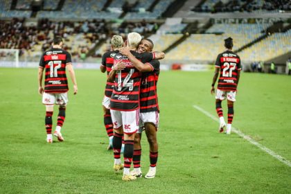 Flamengo goleia Boavista