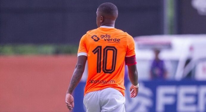 Atacante do Nova Iguaçu reconhece força do Flamengo, mas frisa: “Não vamos perder nossa identidade”