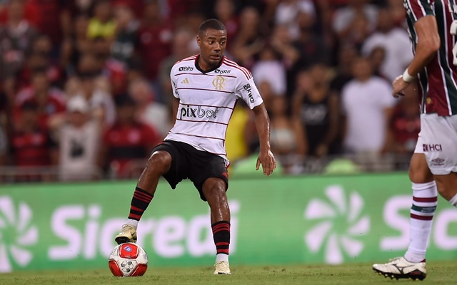 Flamengo estuda contratação de novos jogadores após título do Carioca