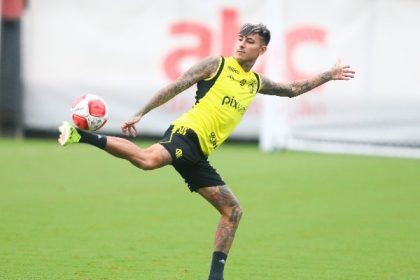 Pulgar vira dúvida para jogo do Flamengo