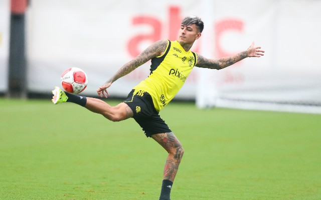Pulgar vira dúvida para jogo do Flamengo