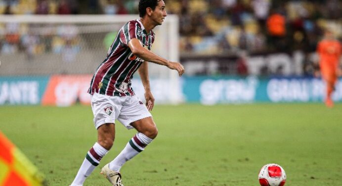 Meia desfalca treinos do Fluminense antes de jogo contra o Flamengo