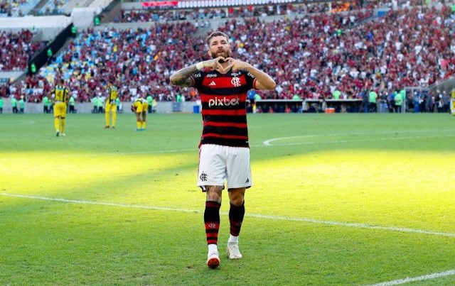 Léo Pereira agradece ‘professor’ no Flamengo para gol de falta contra Madureira: “Dedico a ele”