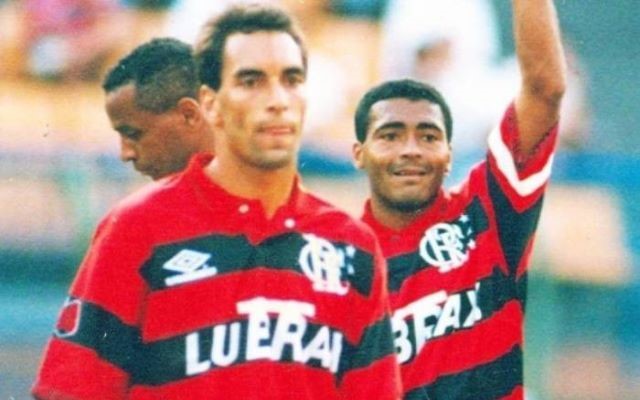 Edmundo chama Romário para briga e pede luta com Baixinho; ex-atacantes jogaram juntos no Fla