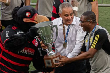 Tite, Cesar Sampaio e Urubão comemoram título do Flamengo