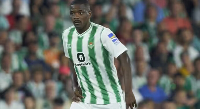 Interesse do Flamengo em William Carvalho vira destaque na Espanha