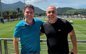 Alexandre Ramagem e Marcos Braz no CT do Flamengo