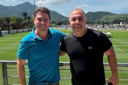 Alexandre Ramagem e Marcos Braz no CT do Flamengo