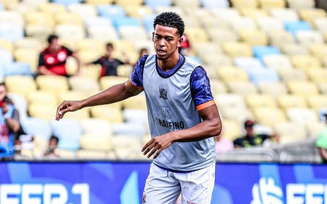 Carlinhos em treino do Nova Iguaçu antes de jogo contra Flamengo