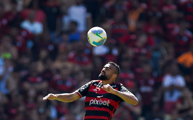 Fabrício Bruno contrariou os empresários ao recusar proposta do West Ham para seguir no Flamengo