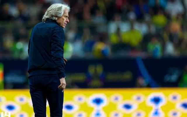 Time de Jorge Jesus perde e põe fim à sequência de 34 vitórias