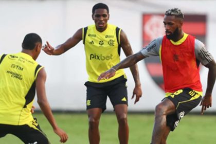 Gerson em treino do Flamengo