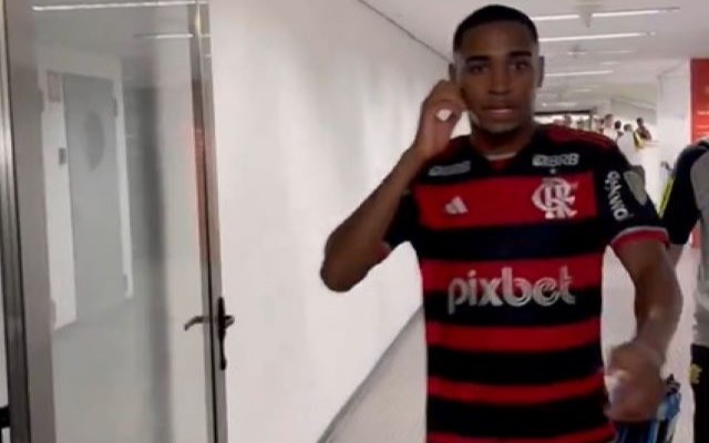 Lorran em escalação do Flamengo