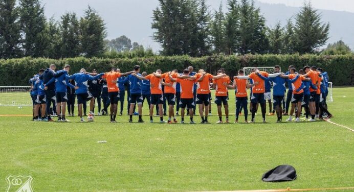 Millonarios finaliza preparação para jogo contra o Flamengo, em estreia pela Libertadores