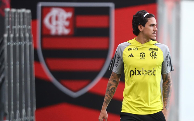 Pedro em treino do Flamengo