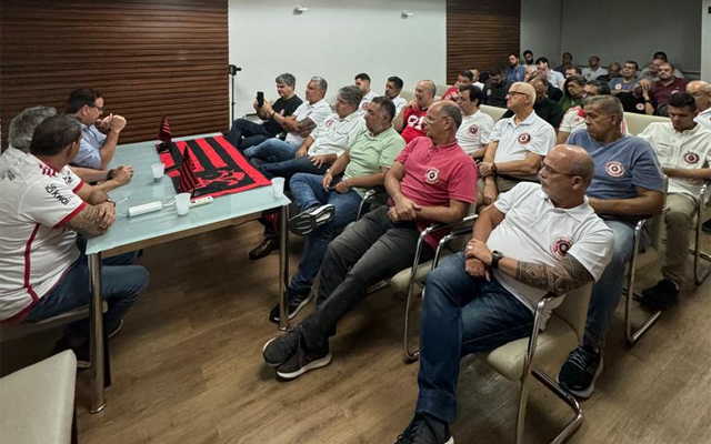 Eleições do Flamengo: grupo de sócios se reúne com Dunshee e debatem sobre estádio, SAF e mais