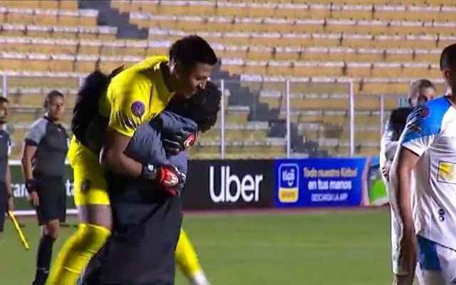 Bolívar dá vexame, perde para o Bulo Bulo e está fora do Boliviano; time enfrenta o Flamengo na Libertadores