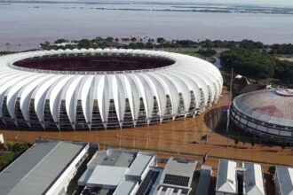 Brasileirão: Beira-Rio, estádio do Internacional, alagado