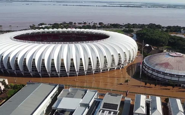 Brasileirão: Beira-Rio, estádio do Internacional, alagado