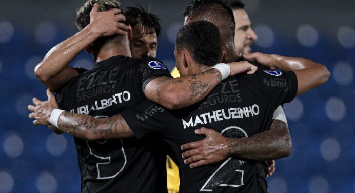 Corinthians vence último jogo antes de enfrentar o Flamengo no Brasileirão