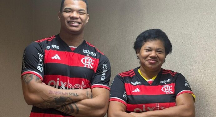 Jogador da Seleção Brasileira ganha presente do Flamengo