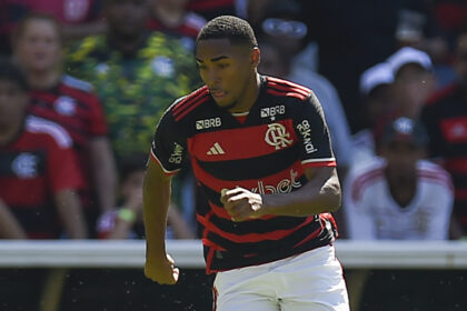 Lorran pelo Flamengo