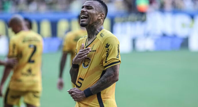 “Gerson pediu para eu parar de correr”: destaque do Amazonas detalha conversa com jogadores do Flamengo
