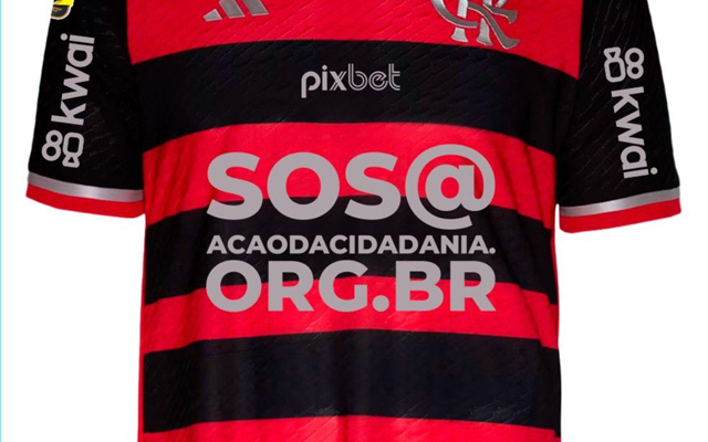 PIX na camisa do Flamengo