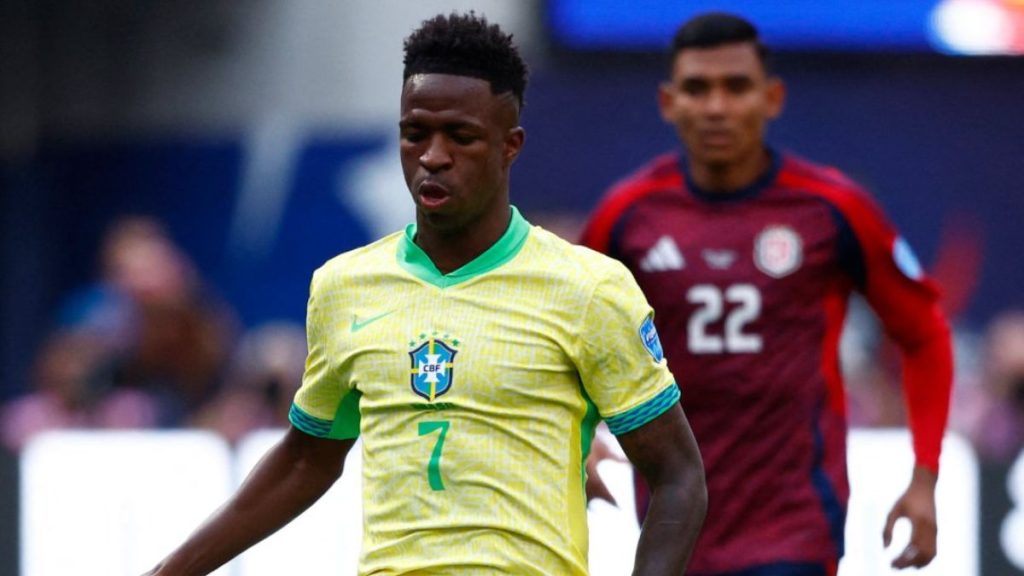 Vini Jr quebra o silêncio sobre críticas na Seleção Brasileira após estreia na Copa América