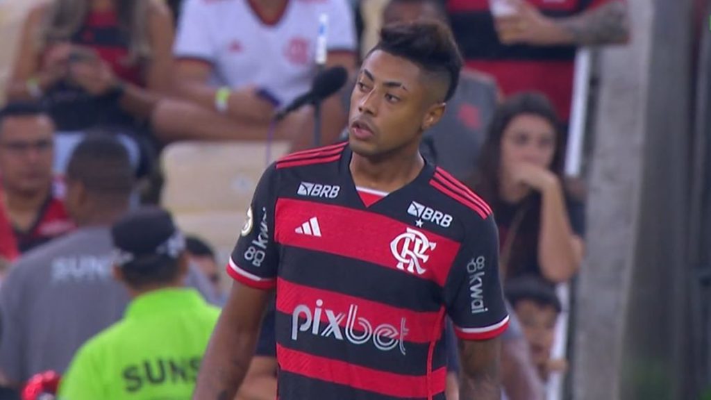 Bruno Henrique segue como dúvida para jogo do Flamengo no Brasileirão