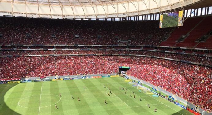 Flamengo volta a jogar no Estádio Mané Garrincha após mais de 9 meses