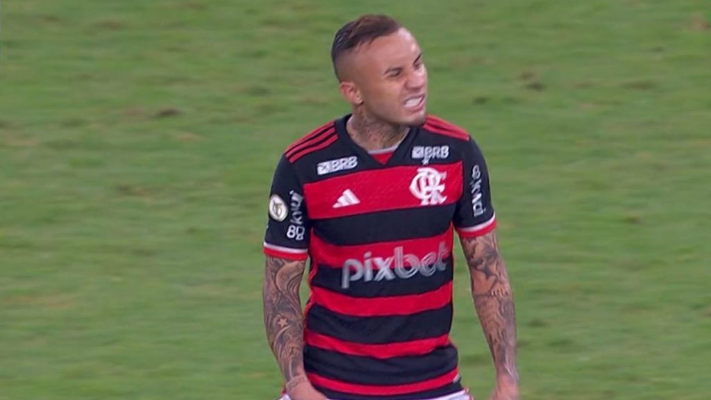 Cebolinha pode ficar de fora dos próximos 5 jogos do Flamengo no Brasileirão