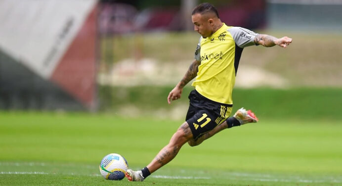 Cebolinha e Allan treinam com elenco e devem ser relacionados para Flamengo x Bahia