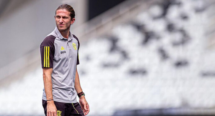 30 jogos e 2 títulos: veja aproveitamento de Filipe Luís como técnico das categorias de base do Flamengo