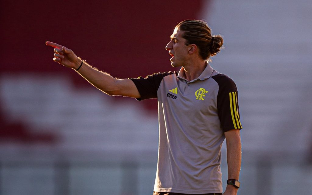 Filipe Luís comanda time principal do Flamengo pela 1ª vez nesta segunda; veja programação para ‘decisão’ contra o Corinthians