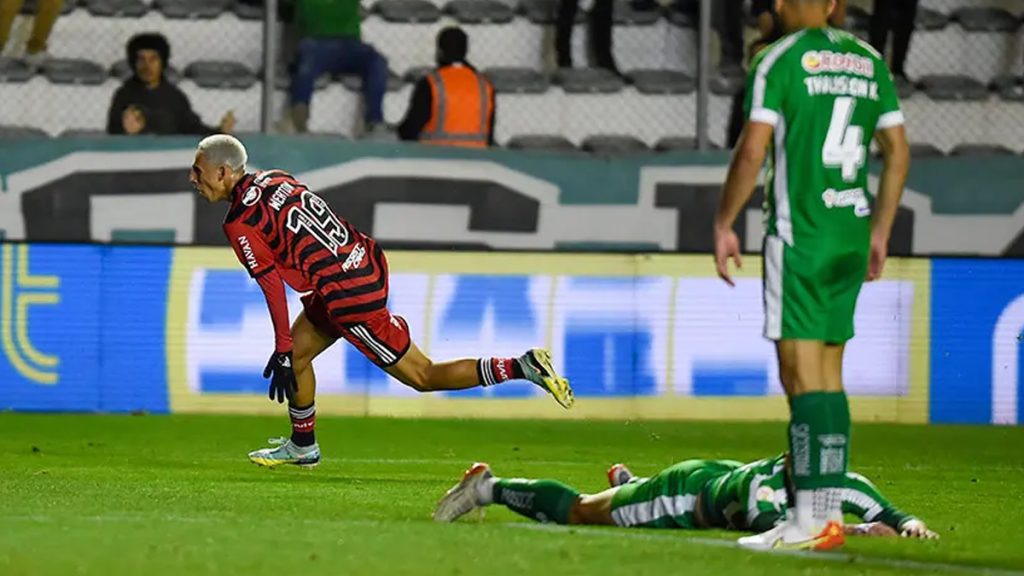 Gols de crias, ‘ressaca’ da Libertadores e time alternativo: relembre último jogo entre Flamengo e Juventude