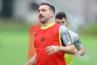 Léo Ortiz em treino do Flamengo