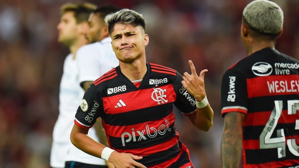 Aprovado! Neymar tem reação inusitada e se empolga com gol de Luiz Araújo em Flamengo x Grêmio