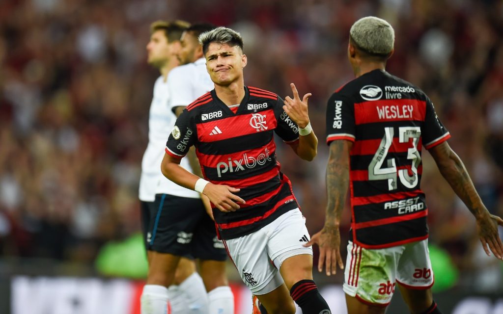 Luiz Araújo prevê detalhes de jogo do Flamengo hoje contra o Fortaleza