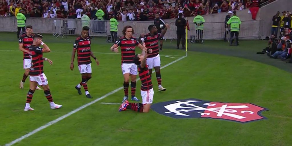 Pedro, do Flamengo, assume a artilharia isolada do Brasileirão com gol no Cruzeiro