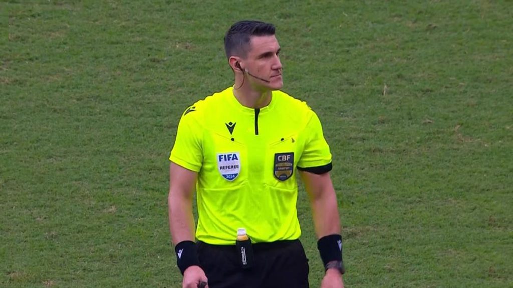 CBF divulga escala de arbitragem para jogo do Flamengo contra o Bahia, pelo Brasileirão