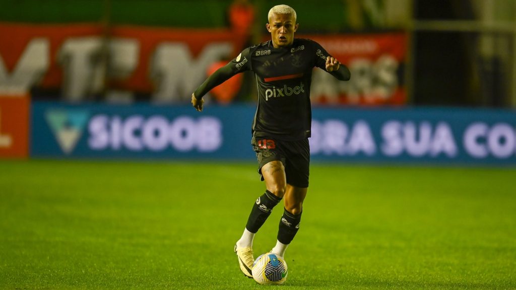 Flamengo recusa proposta de R$ 70 milhões de time inglês por Wesley